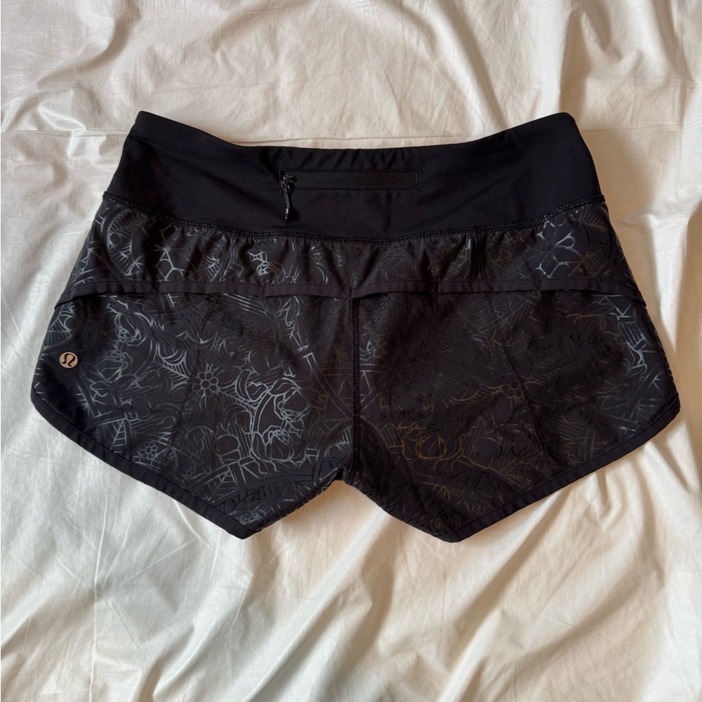 Lululemon Black Patterned Athletic Running Shorts… - image 4
